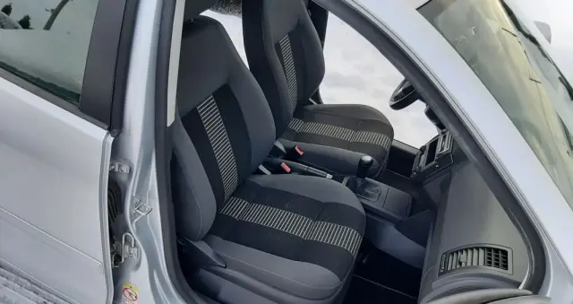 VOLKSWAGEN Polo 1.4 United