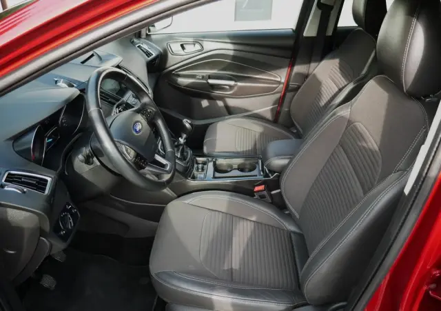 FORD Kuga 2.0 TDCi 4x4 SYNC