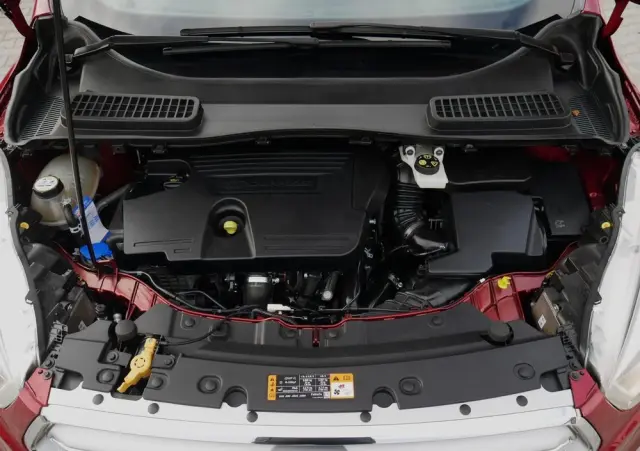 FORD Kuga 2.0 TDCi 4x4 SYNC