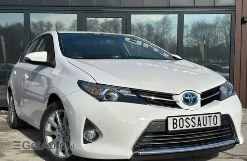 TOYOTA Auris 