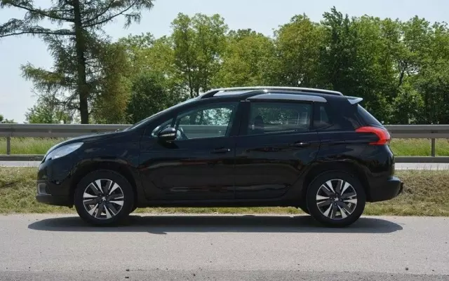 PEUGEOT 2008 1.2 Pure Tech Access