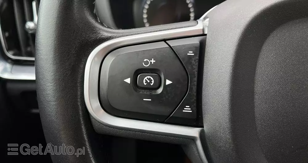 VOLVO V60 D3 AWD Momentum