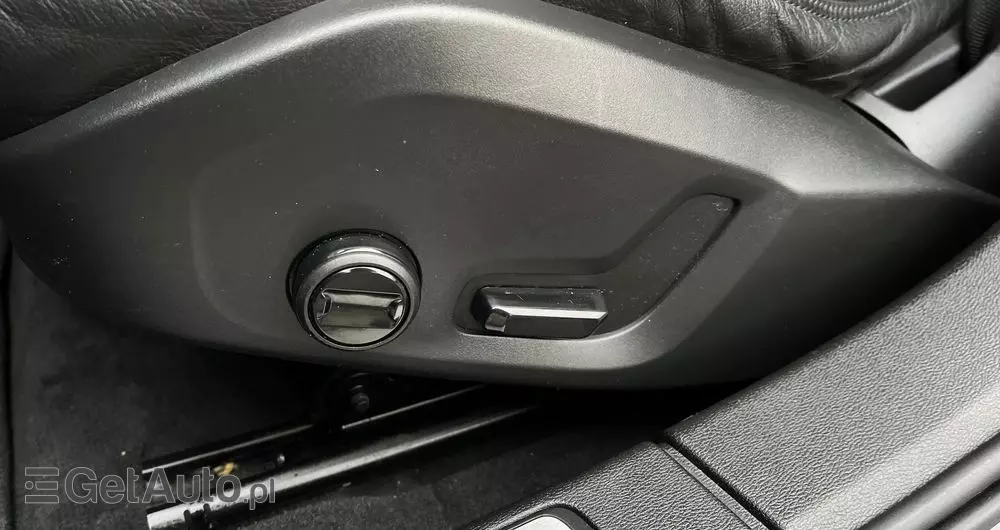 VOLVO V60 D3 AWD Momentum