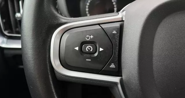 VOLVO V60 D3 AWD Momentum