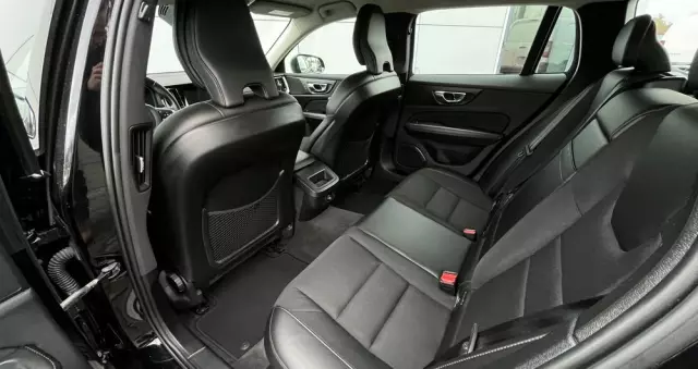 VOLVO V60 D3 AWD Momentum