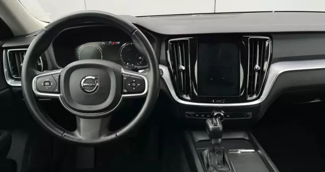 VOLVO V60 D3 AWD Momentum
