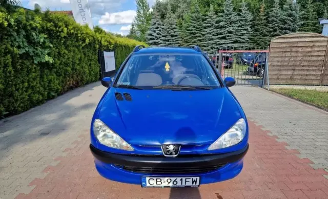 PEUGEOT 206 