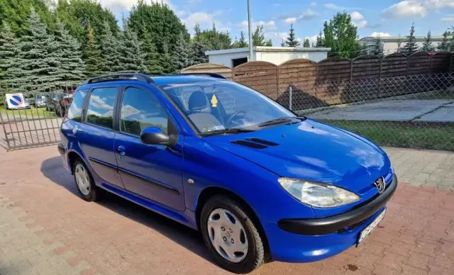 PEUGEOT 206 