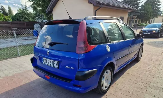 PEUGEOT 206 
