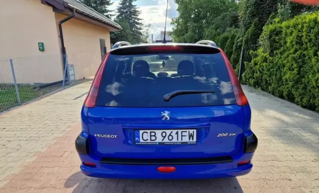 PEUGEOT 206 