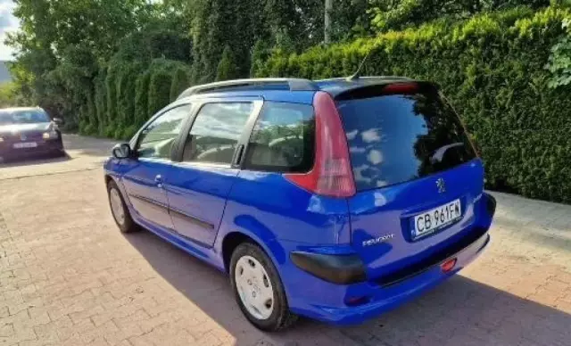 PEUGEOT 206 