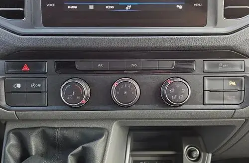 VOLKSWAGEN Crafter 