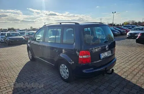 VOLKSWAGEN Touran 