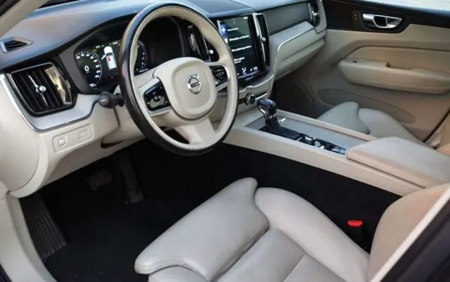 VOLVO XC 60 