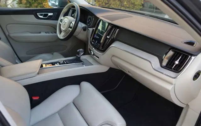 VOLVO XC 60 