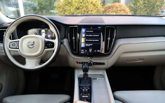 VOLVO XC 60 