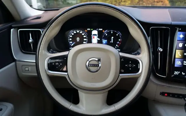 VOLVO XC 60 