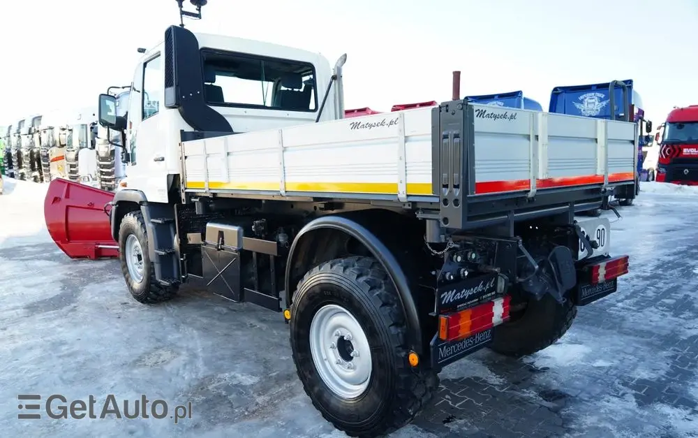 MERCEDES-BENZ UNIMOG  U300 / 4X4 / WYWROTKA 3 STRONNA / PŁUG / KOMUNALNY / HYDROZŁĄCZA / EPS + SPRZĘGŁO 