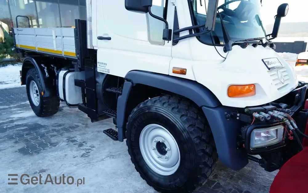 MERCEDES-BENZ UNIMOG  U300 / 4X4 / WYWROTKA 3 STRONNA / PŁUG / KOMUNALNY / HYDROZŁĄCZA / EPS + SPRZĘGŁO 