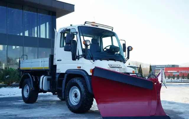 MERCEDES-BENZ UNIMOG  U300 / 4X4 / WYWROTKA 3 STRONNA / PŁUG / KOMUNALNY / HYDROZŁĄCZA / EPS + SPRZĘGŁO 