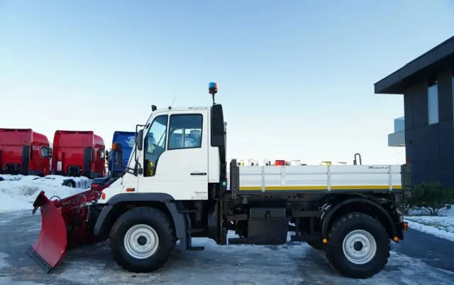 MERCEDES-BENZ UNIMOG  U300 / 4X4 / WYWROTKA 3 STRONNA / PŁUG / KOMUNALNY / HYDROZŁĄCZA / EPS + SPRZĘGŁO 