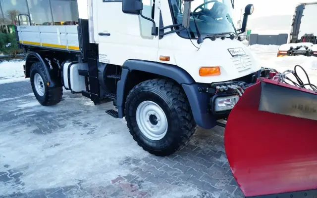 MERCEDES-BENZ UNIMOG  U300 / 4X4 / WYWROTKA 3 STRONNA / PŁUG / KOMUNALNY / HYDROZŁĄCZA / EPS + SPRZĘGŁO 