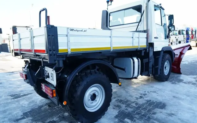 MERCEDES-BENZ UNIMOG  U300 / 4X4 / WYWROTKA 3 STRONNA / PŁUG / KOMUNALNY / HYDROZŁĄCZA / EPS + SPRZĘGŁO 