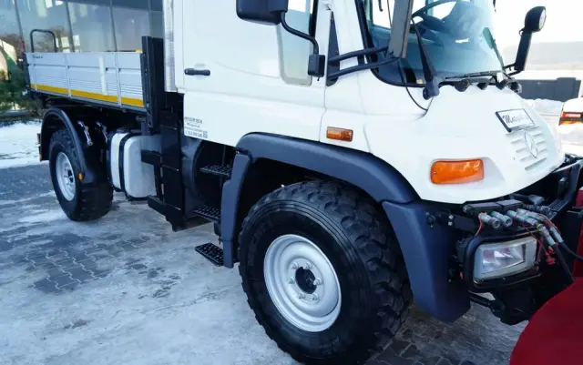 MERCEDES-BENZ UNIMOG  U300 / 4X4 / WYWROTKA 3 STRONNA / PŁUG / KOMUNALNY / HYDROZŁĄCZA / EPS + SPRZĘGŁO 