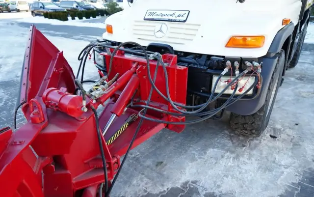 MERCEDES-BENZ UNIMOG  U300 / 4X4 / WYWROTKA 3 STRONNA / PŁUG / KOMUNALNY / HYDROZŁĄCZA / EPS + SPRZĘGŁO 