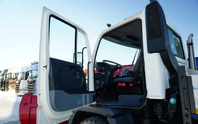 MERCEDES-BENZ UNIMOG  U300 / 4X4 / WYWROTKA 3 STRONNA / PŁUG / KOMUNALNY / HYDROZŁĄCZA / EPS + SPRZĘGŁO 
