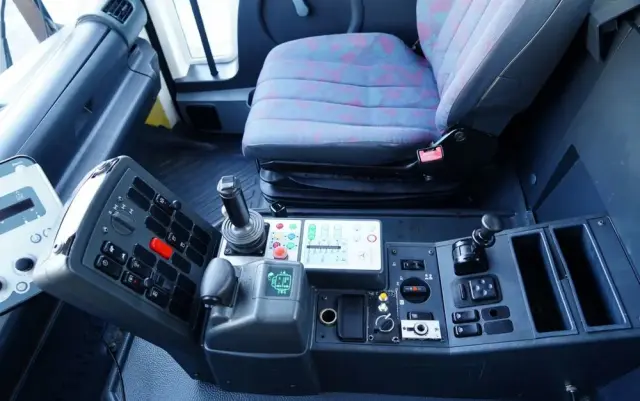 MERCEDES-BENZ UNIMOG  U300 / 4X4 / WYWROTKA 3 STRONNA / PŁUG / KOMUNALNY / HYDROZŁĄCZA / EPS + SPRZĘGŁO 