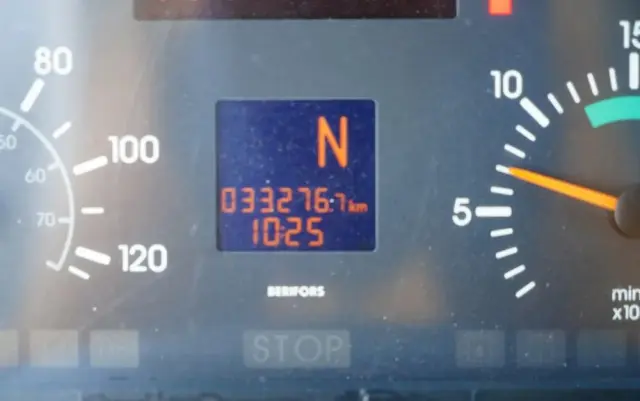 MERCEDES-BENZ UNIMOG  U300 / 4X4 / WYWROTKA 3 STRONNA / PŁUG / KOMUNALNY / HYDROZŁĄCZA / EPS + SPRZĘGŁO 