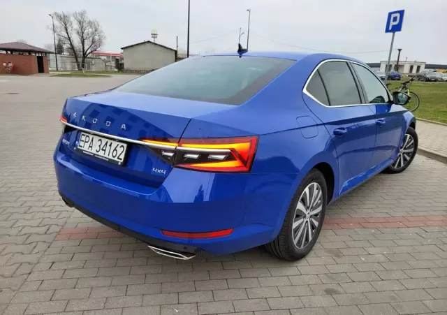 SKODA Superb 2.0 TSI 4x4 Style DSG