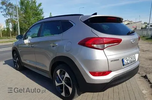 HYUNDAI Tucson 