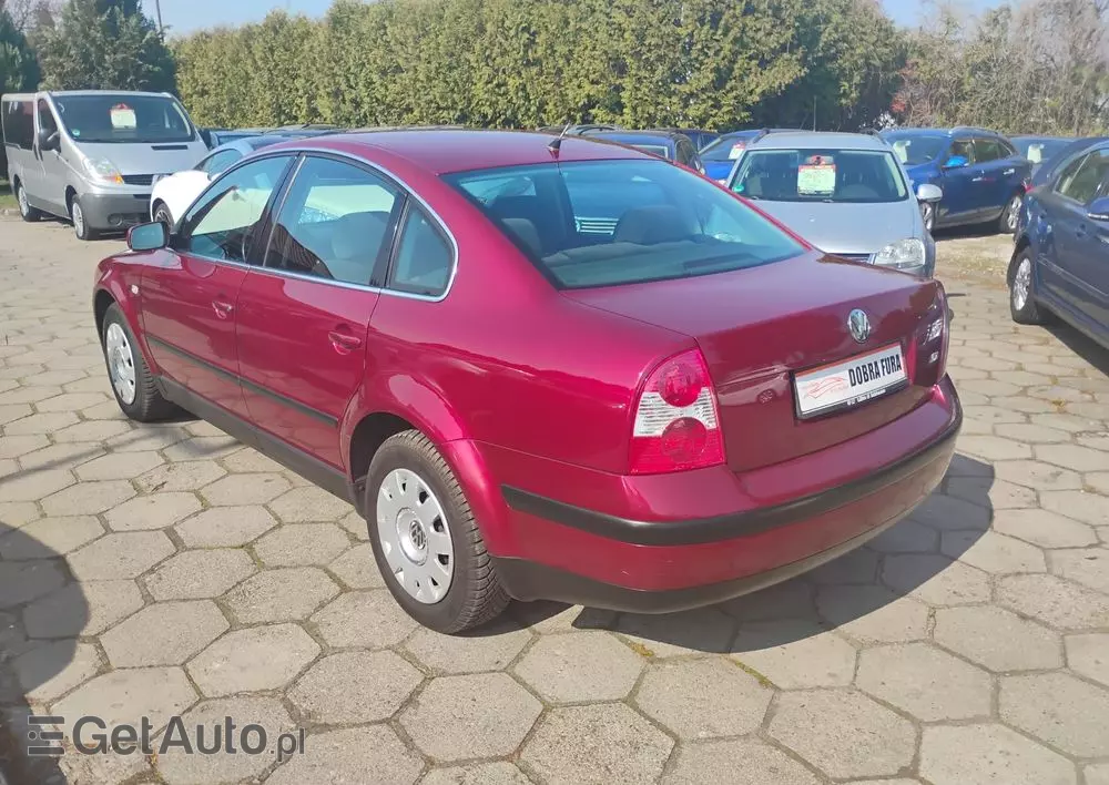 VOLKSWAGEN Passat 1.8T Comfortline