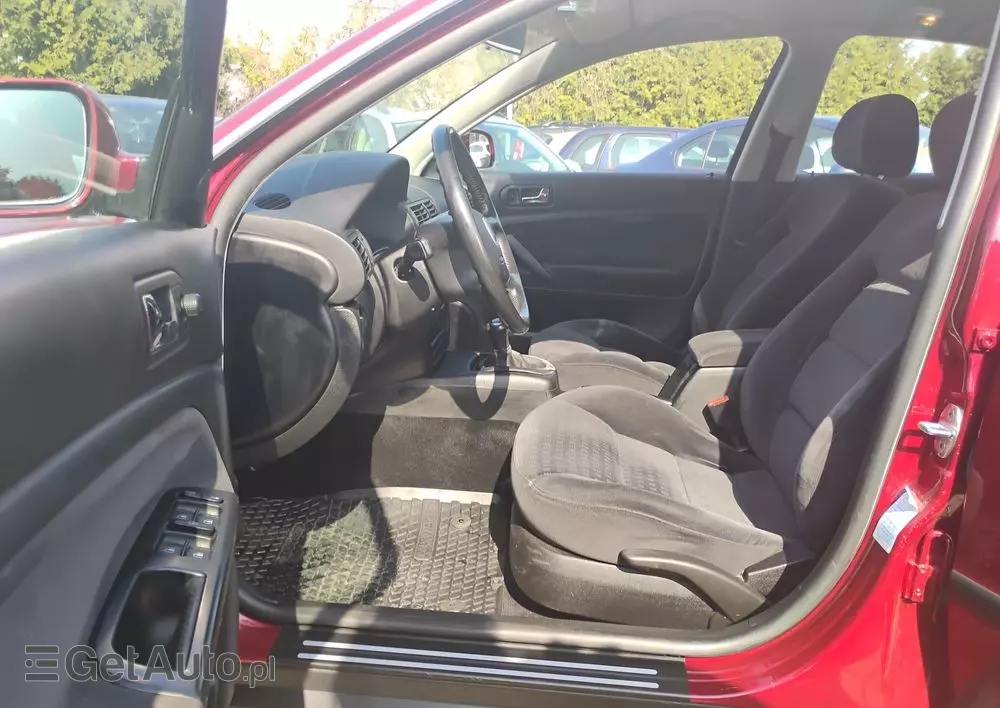 VOLKSWAGEN Passat 1.8T Comfortline