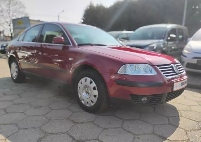 VOLKSWAGEN Passat 1.8T Comfortline