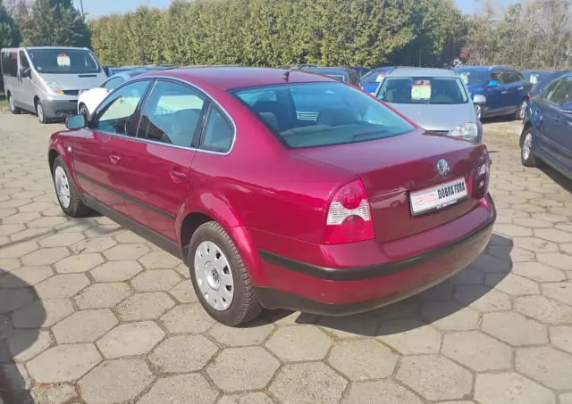 VOLKSWAGEN Passat 1.8T Comfortline