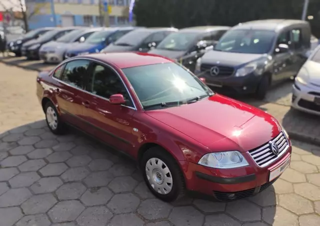 VOLKSWAGEN Passat 1.8T Comfortline