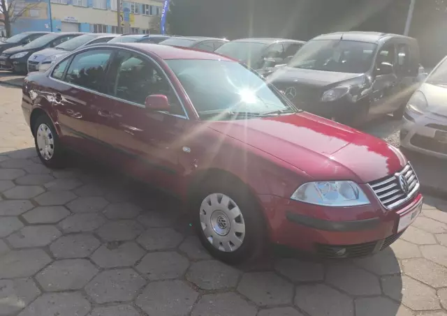 VOLKSWAGEN Passat 1.8T Comfortline