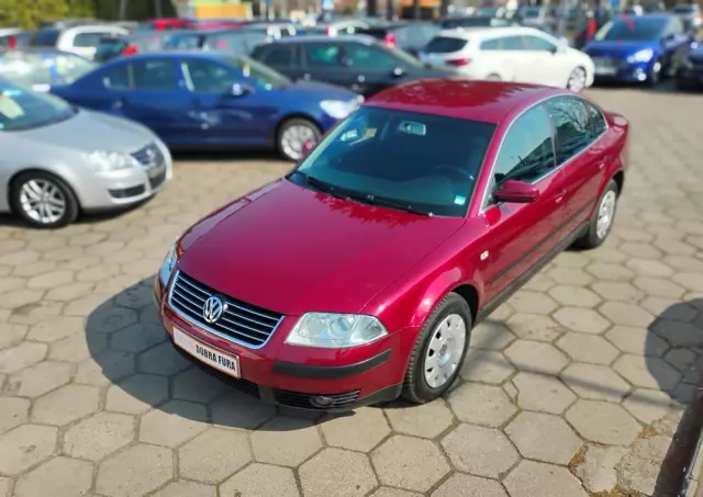 VOLKSWAGEN Passat 1.8T Comfortline