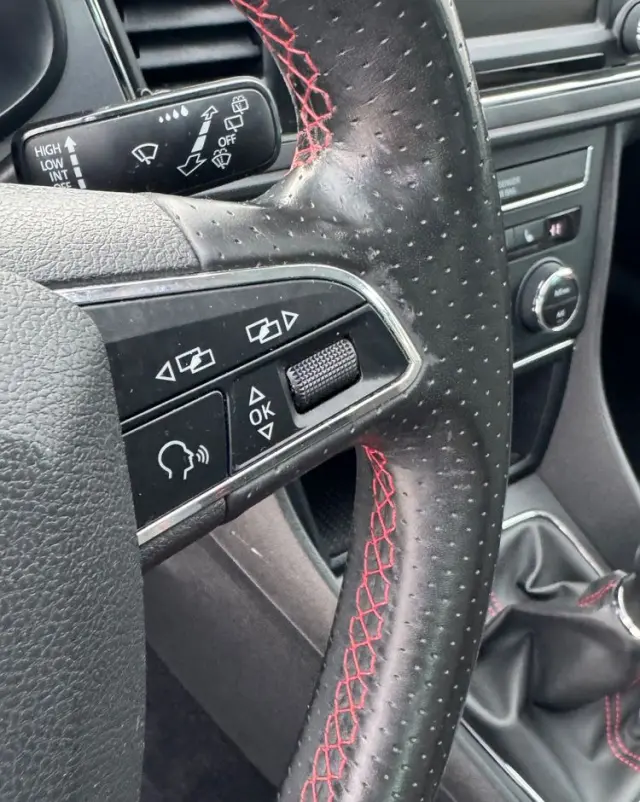 SEAT Leon 1.4 EcoTSI FR Black S&S