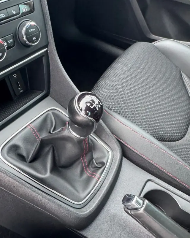 SEAT Leon 1.4 EcoTSI FR Black S&S