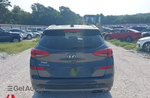 HYUNDAI Tucson 