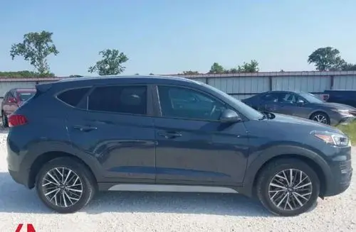HYUNDAI Tucson 