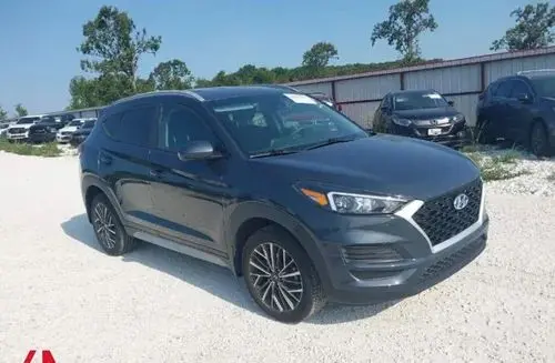 HYUNDAI Tucson 