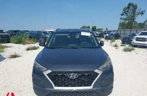 HYUNDAI Tucson 