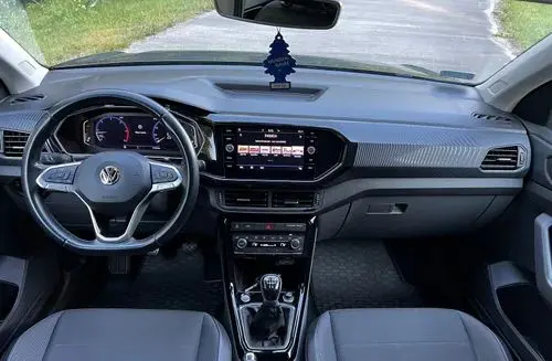 VOLKSWAGEN T-Cross 
