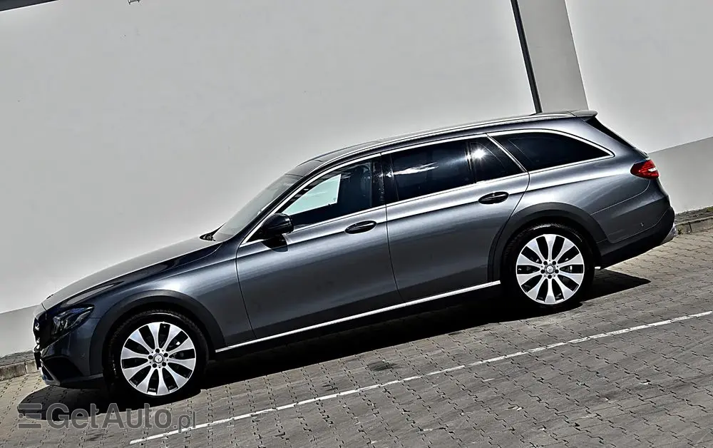 MERCEDES-BENZ Klasa E 220 d 4Matic All-Terrain 9G-TRONIC Avantgarde