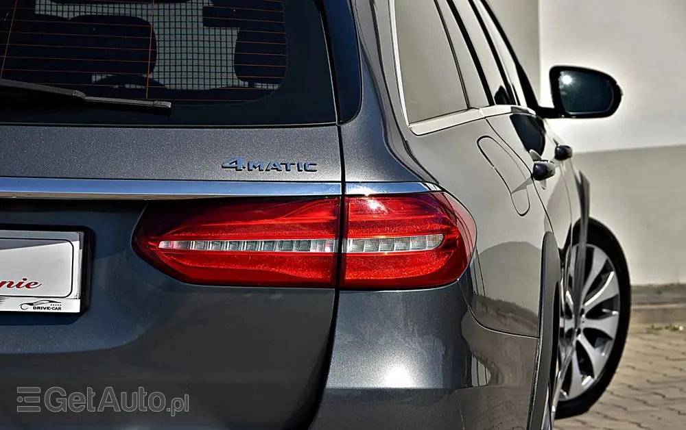 MERCEDES-BENZ Klasa E 220 d 4Matic All-Terrain 9G-TRONIC Avantgarde